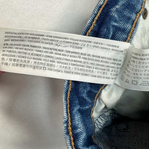 Abercrombie & Fitch The Boyfriend Mid Rise Jean Shorts Size 24/00 Raw Rolled Hem - Picture 5 of 10